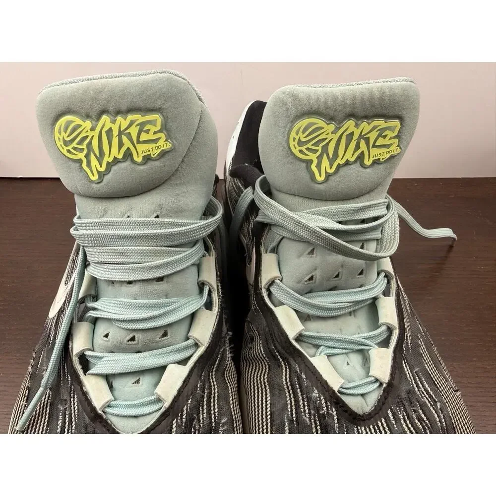 Nike G.T. Cut 2 Swoosh Sly Women’s 13 / Men’s 11.5 Jade Ice FQ8706-300
